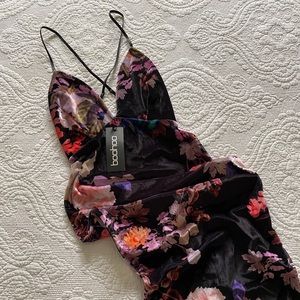 Floral Velvet Midi Dress (BOOHOO)